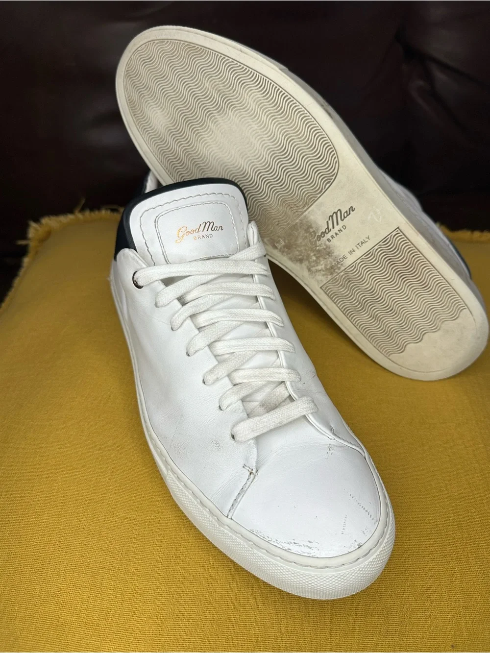 Good Man Brand (ITALIAN) White Leather Low-Top Sneakers with Black Heel